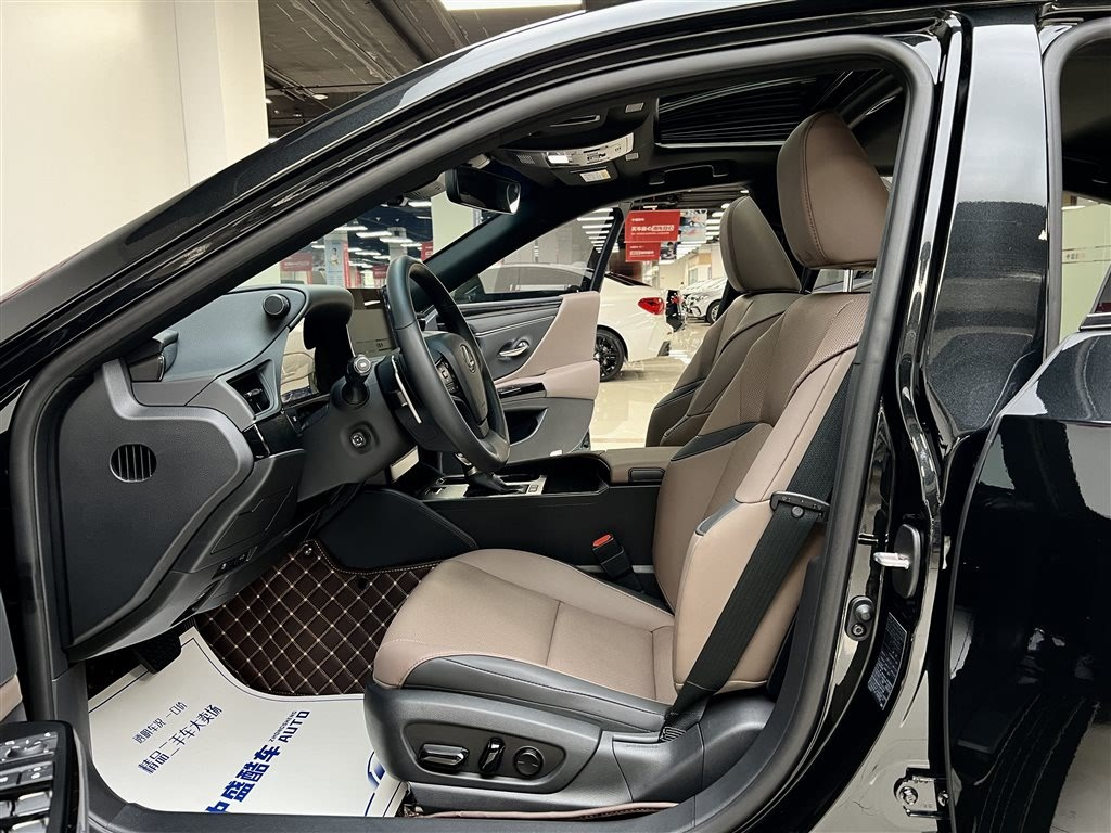 LEXUS ES 2024