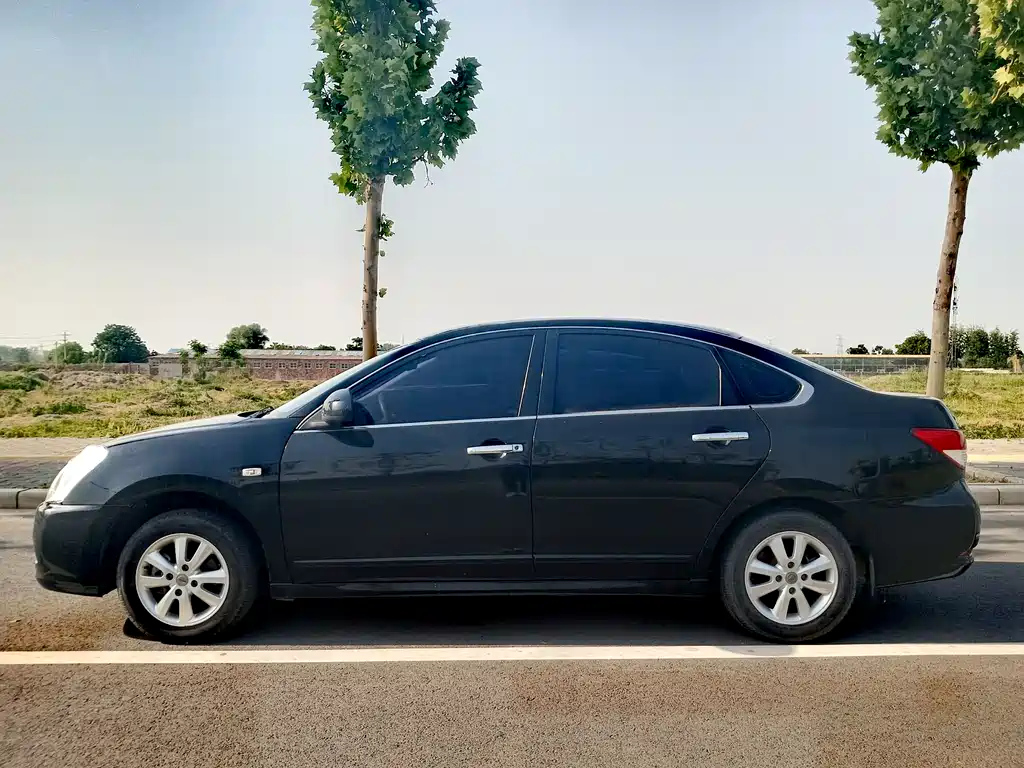 NISSAN SYLPHY 2016