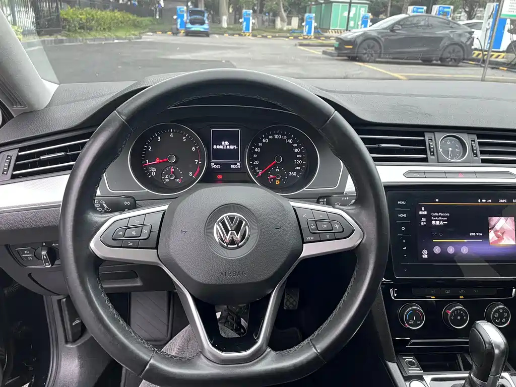 VOLKSWAGEN MAGOTAN 2020
