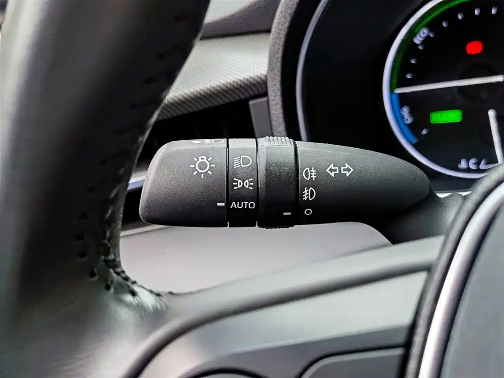 TOYOTA AVALON 2021