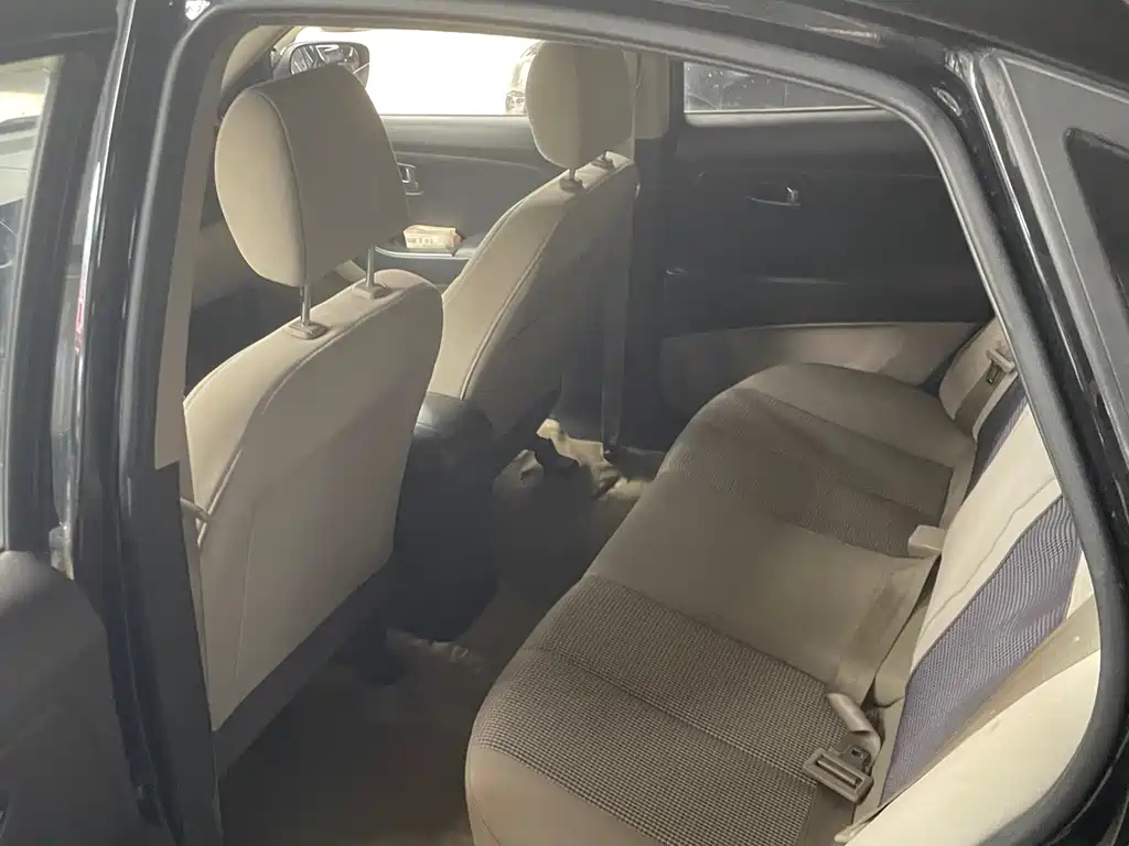 HYUNDAI CELESTA 2011