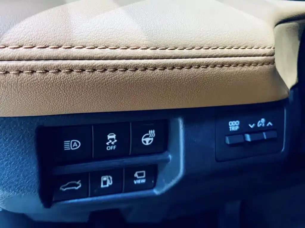 TOYOTA AVALON 2019