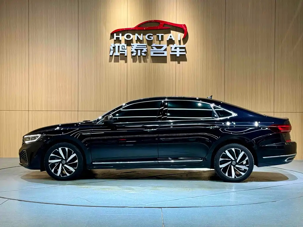 VOLKSWAGEN PASSAT 2022