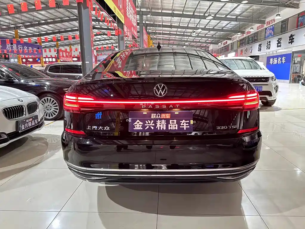 VOLKSWAGEN PASSAT 2022