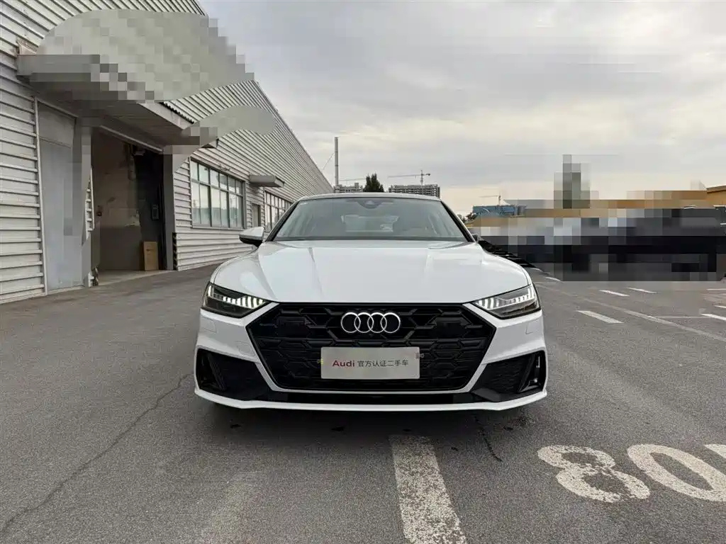 AUDI A7 2025