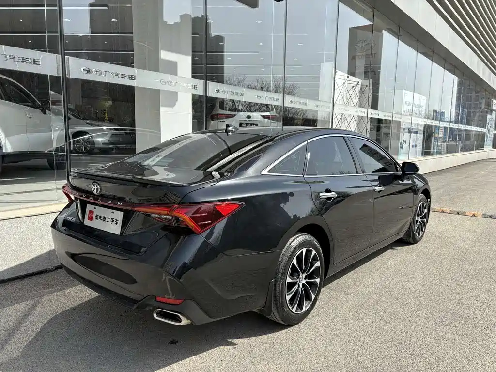 TOYOTA AVALON 2023