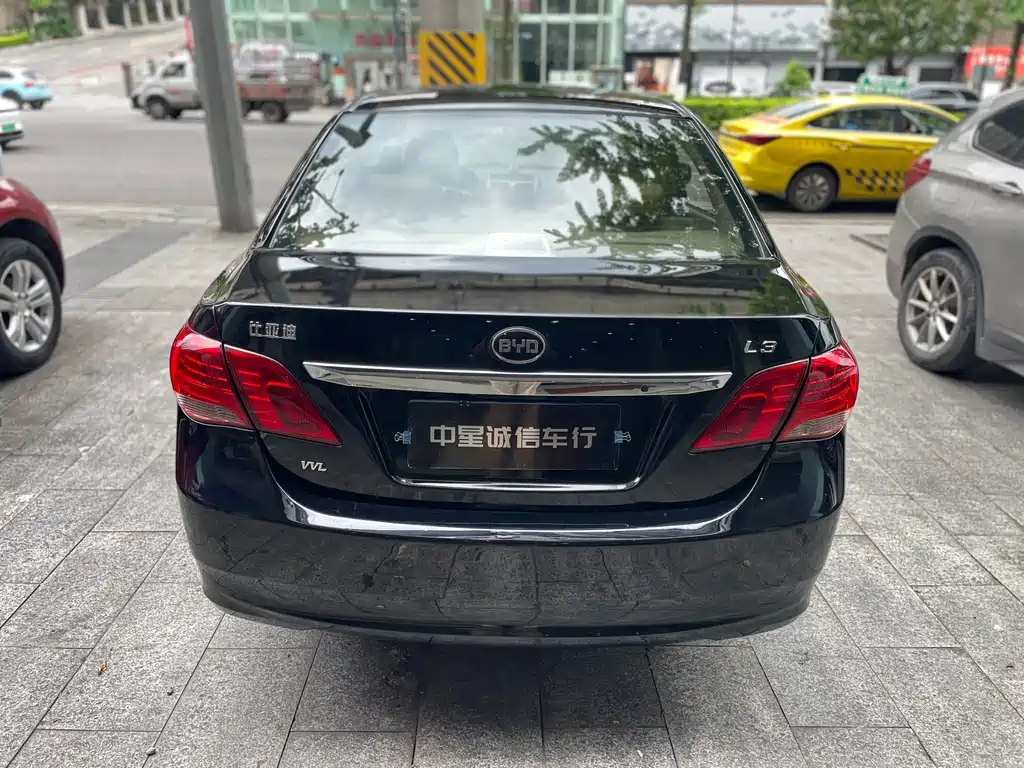 BYD L3 2012
