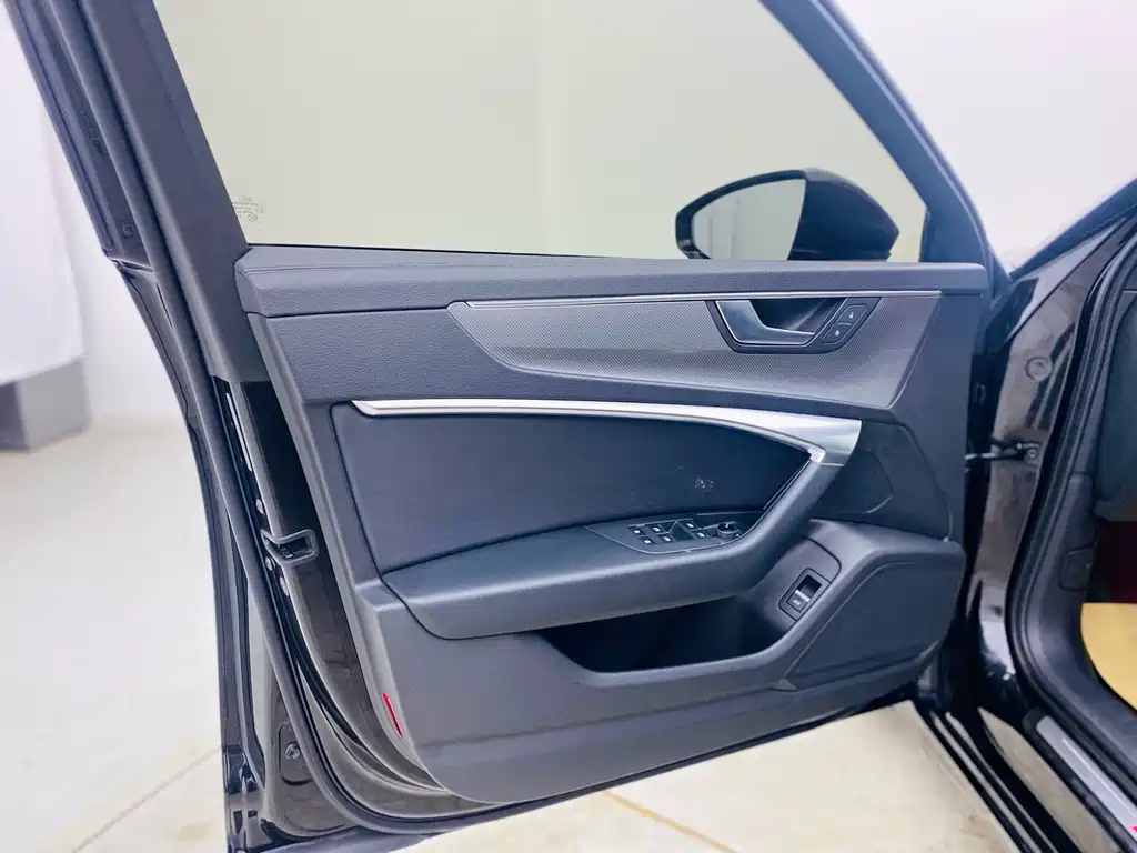 AUDI A6L 2020