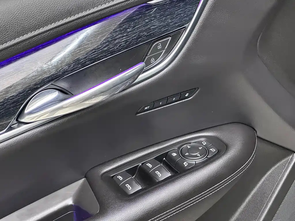 CADILLAC XT5 2022