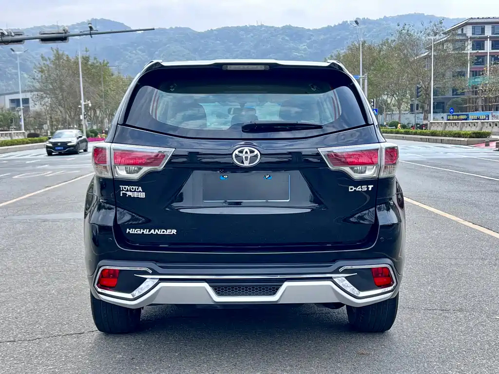 TOYOTA HIGHLANDER 2016