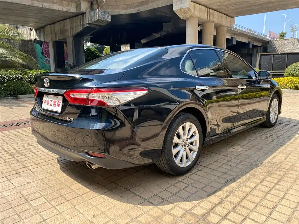 TOYOTA CAMRY 2020