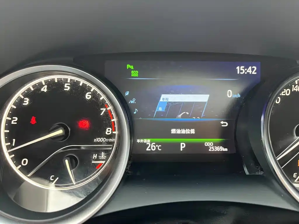 TOYOTA CAMRY 2020
