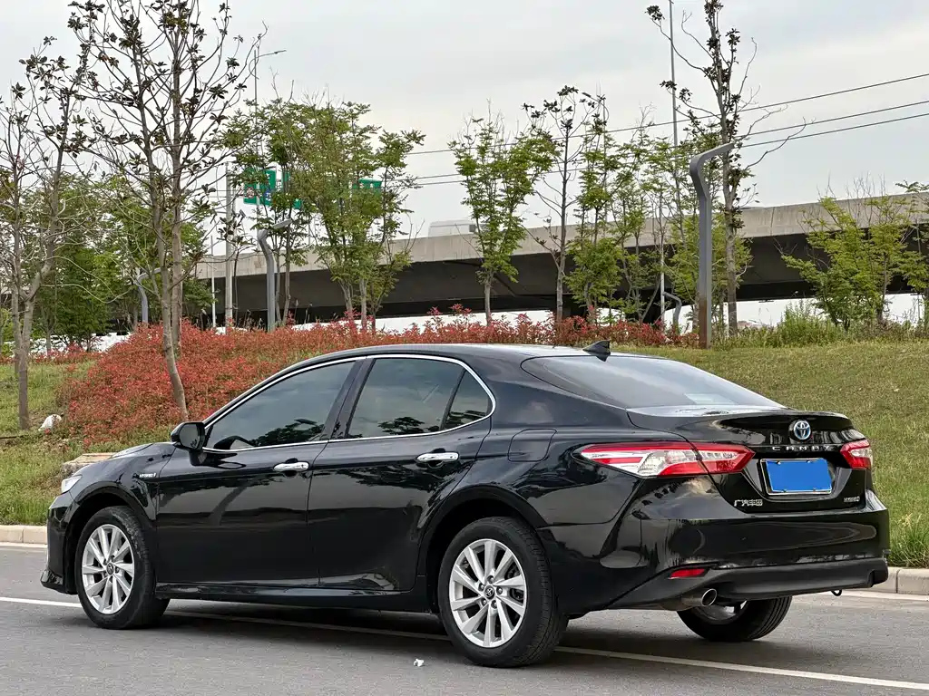 TOYOTA CAMRY 2021