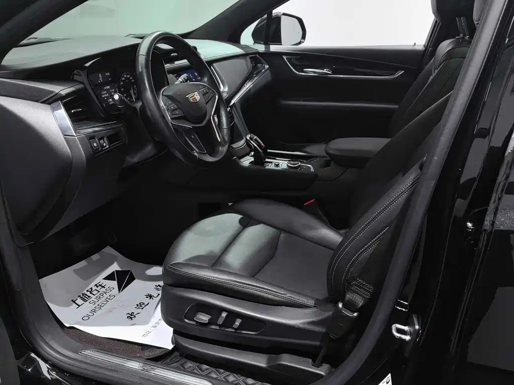 CADILLAC XT5 2021