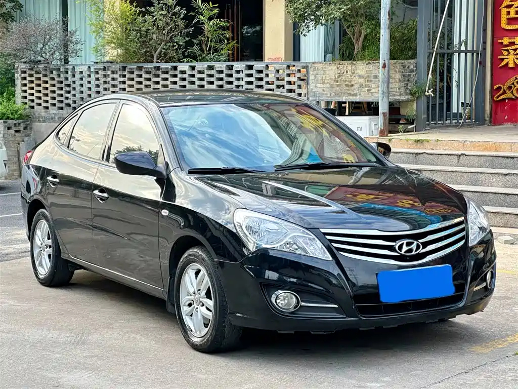 HYUNDAI CELESTA 2012