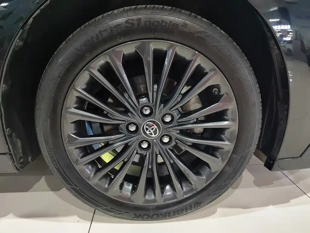 TOYOTA AVALON 2019