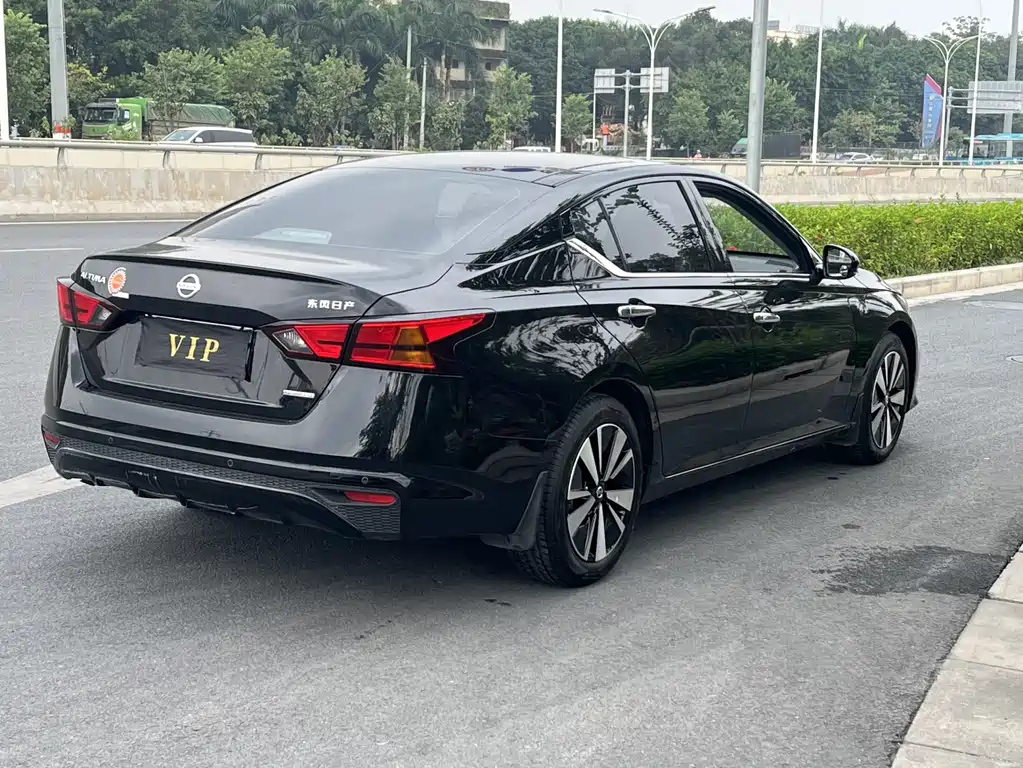 NISSAN TEANA 2021
