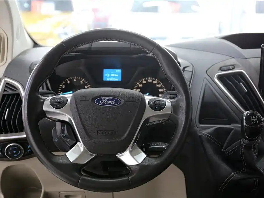 FORD TOUREO 2016