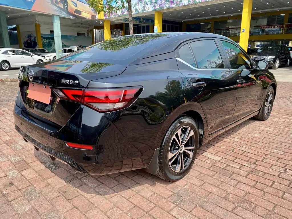 NISSAN SYLPHY 2022