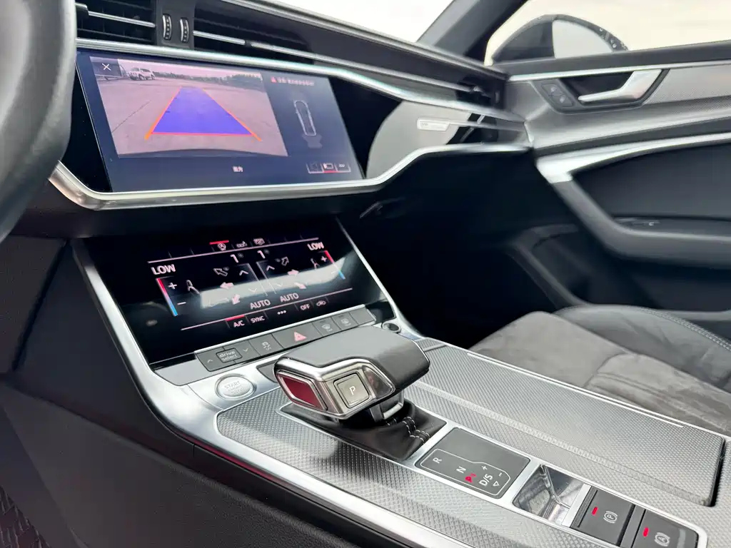 AUDI A6L 2020