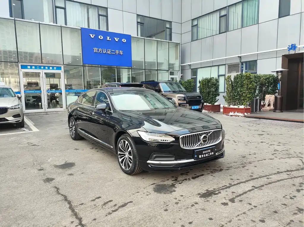 VOLVO S90 2022