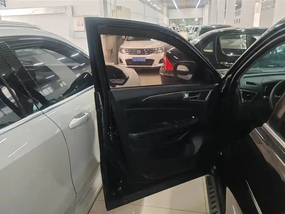CHANGAN CS75 2017