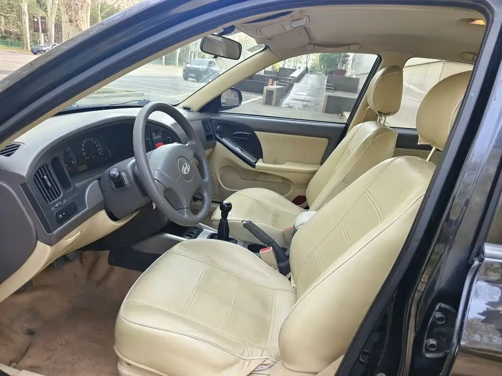 HYUNDAI ELANTRA 2012