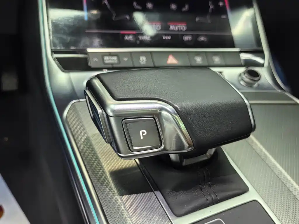 AUDI A6L 2021