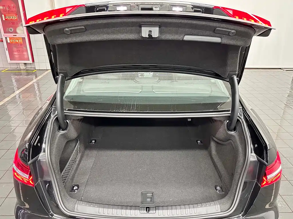AUDI A6L 2023