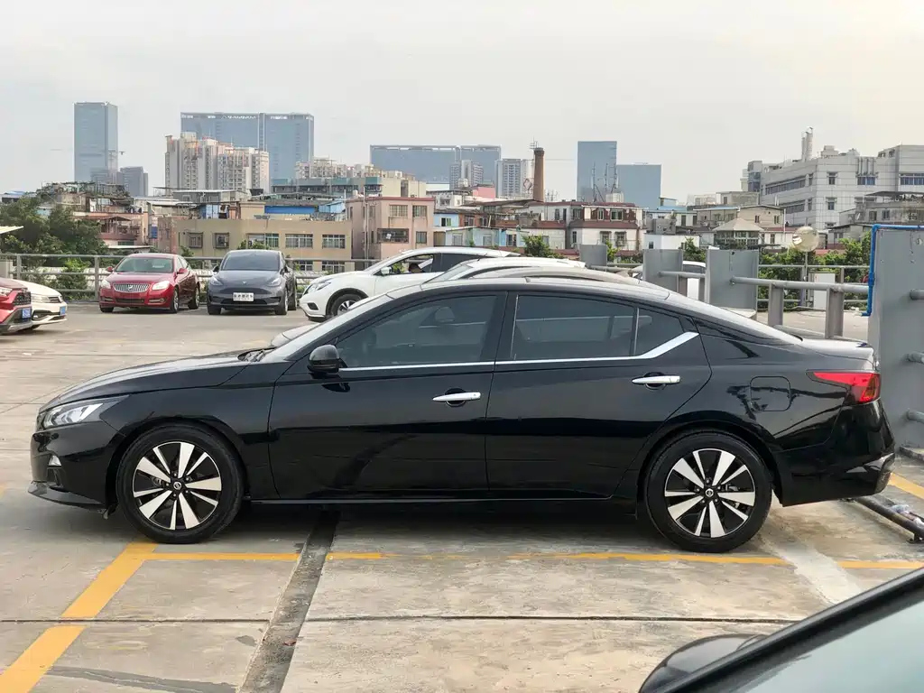 NISSAN TEANA 2021