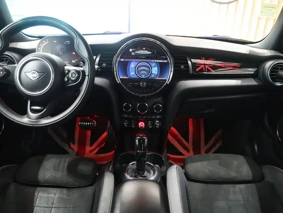 MINI JCW 2021