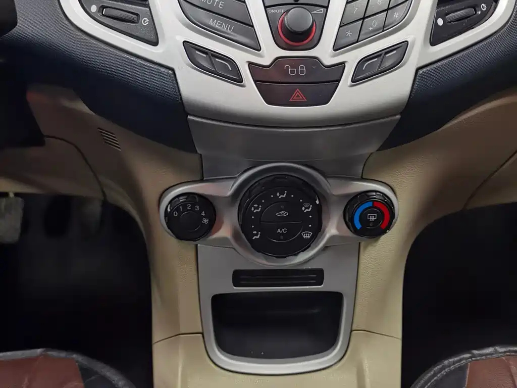 FORD FIESTA 2010