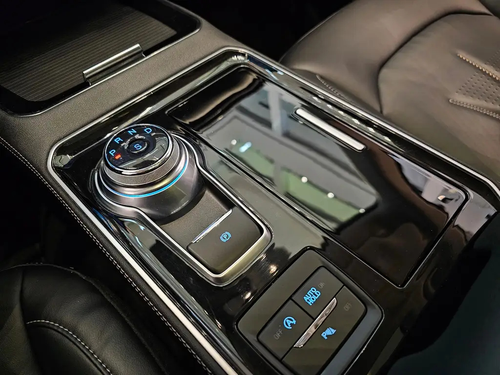 FORD EDGE 2021