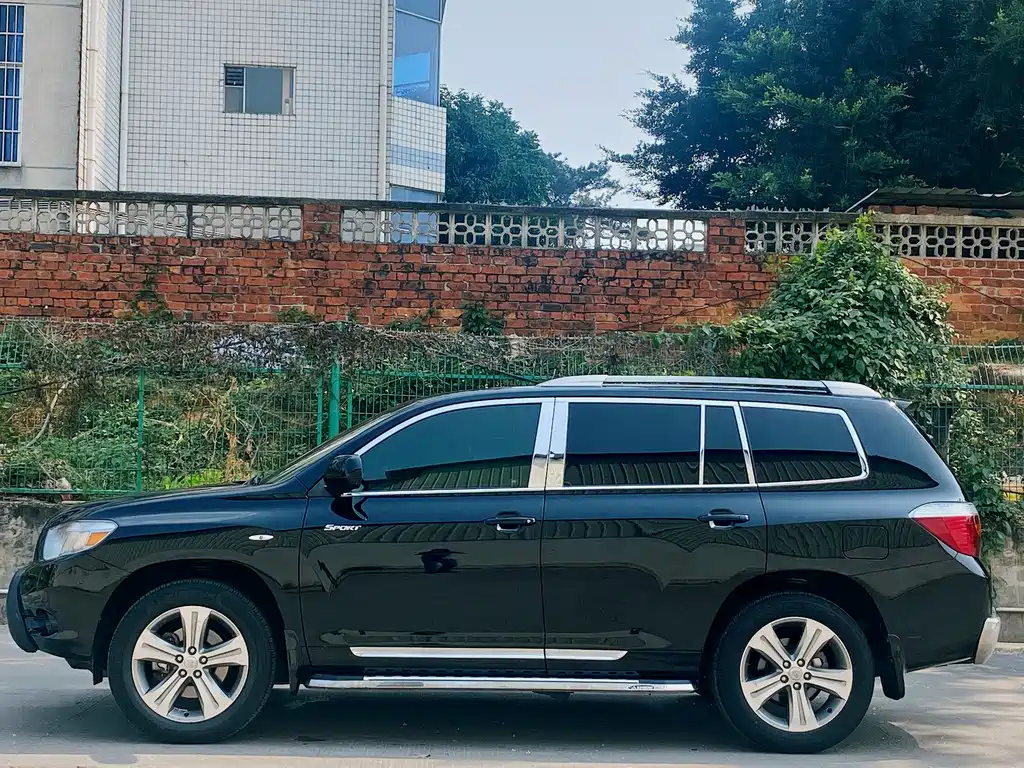 TOYOTA HIGHLANDER 2012