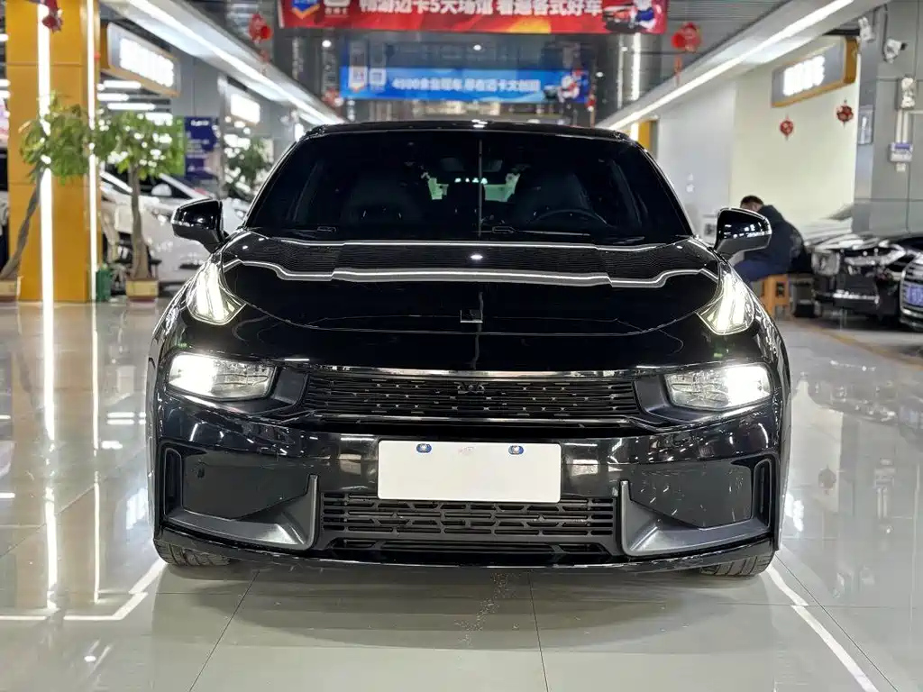 LYNK&CO 03 2021