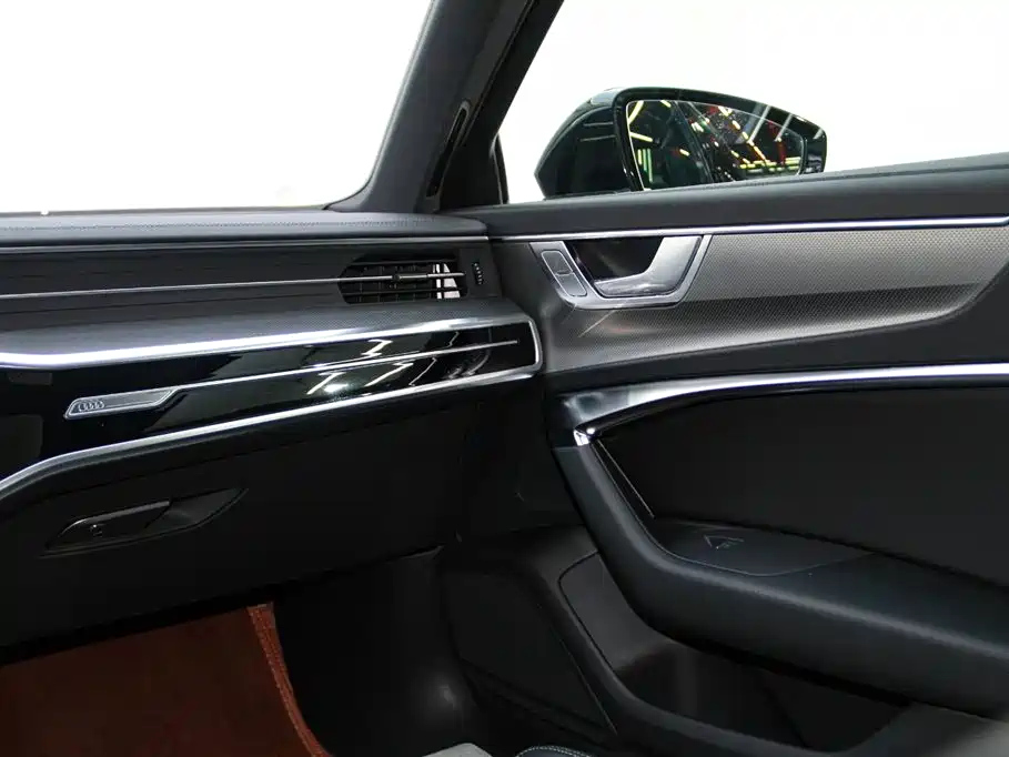 AUDI A6L 2023