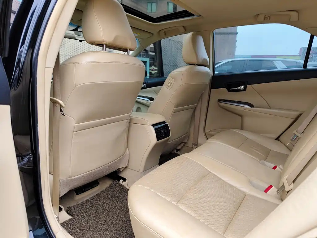 TOYOTA CAMRY 2016