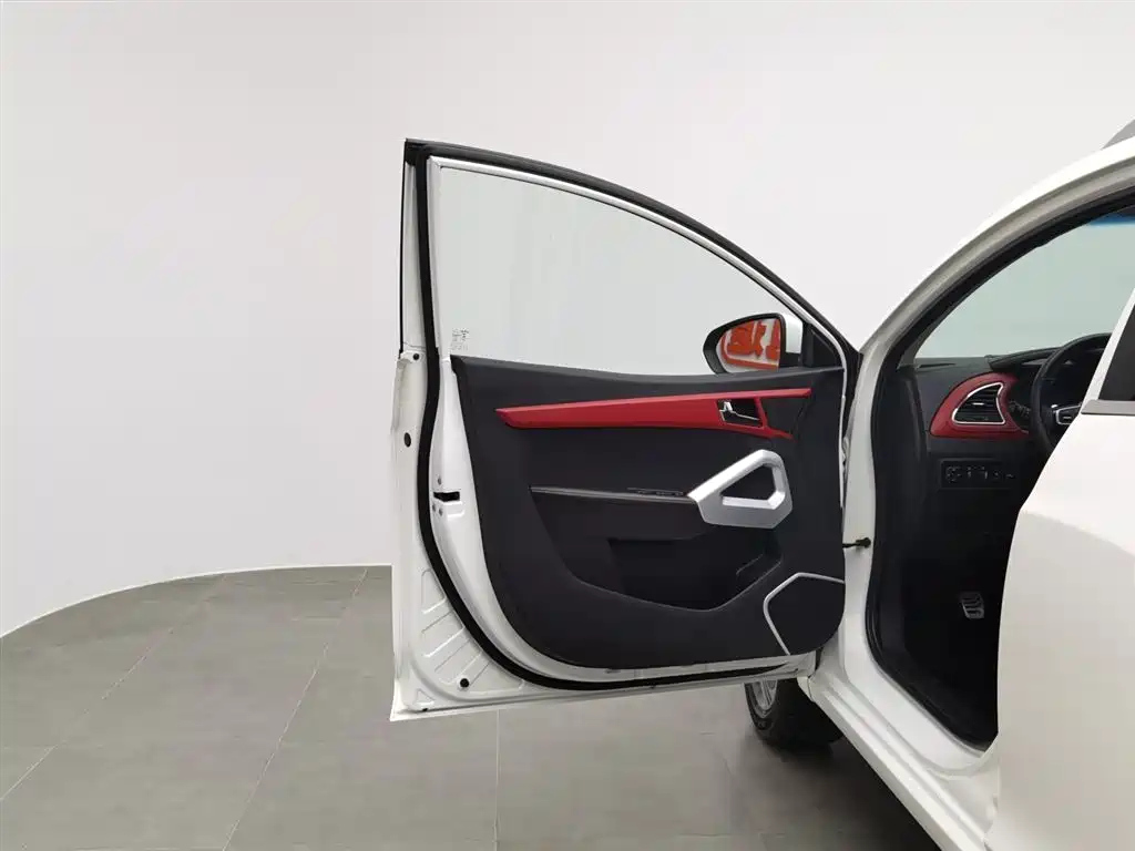 JAC REFINE S2 2018