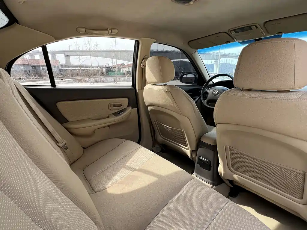 HYUNDAI ELANTRA 2012
