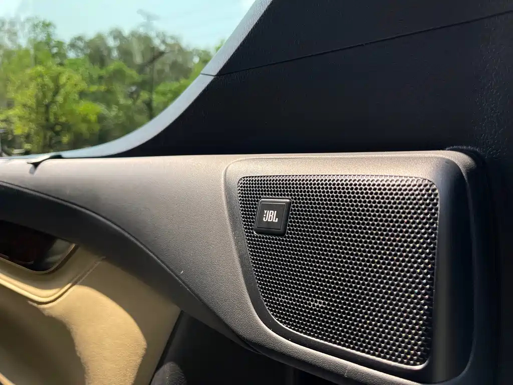 TOYOTA ALPHARD 2018