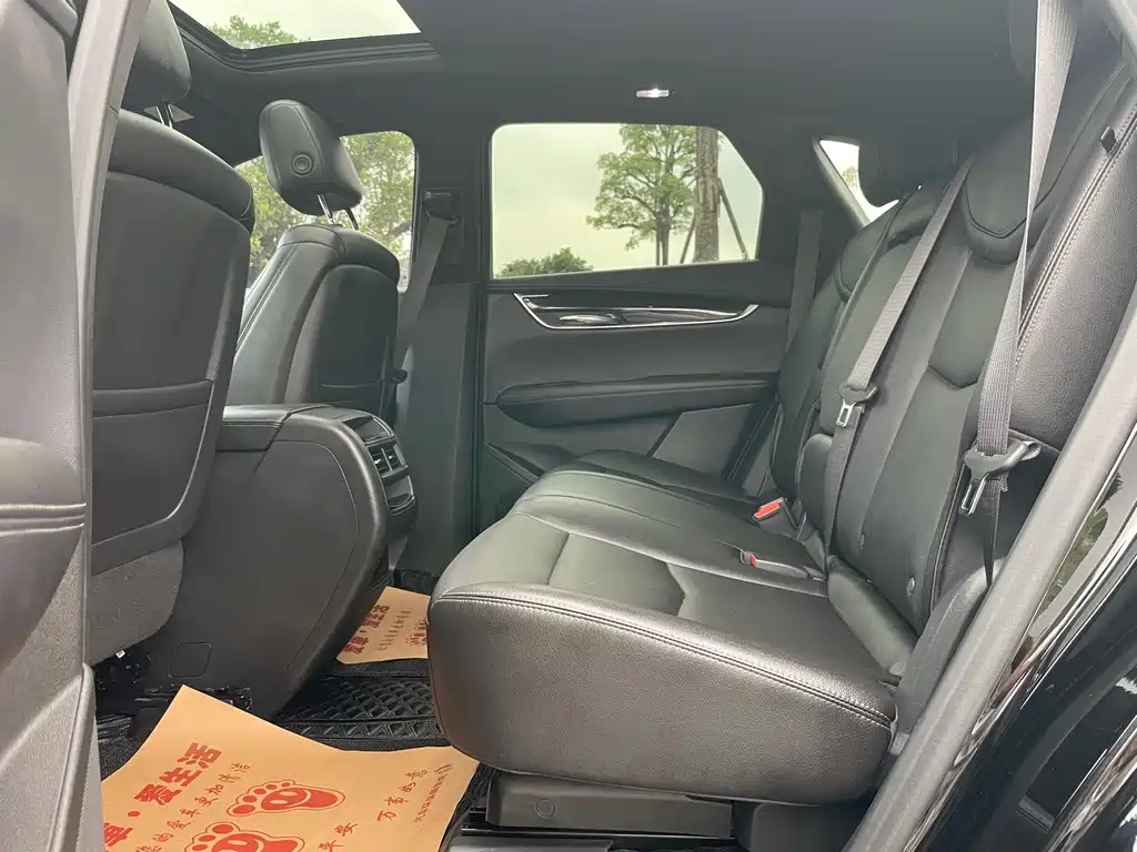 CADILLAC XT5 2021