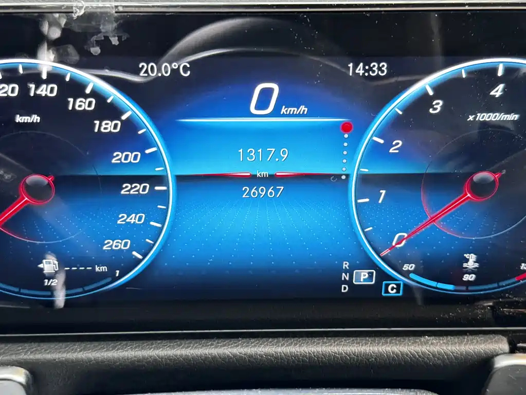 MERCEDES BENZ GLB 2021