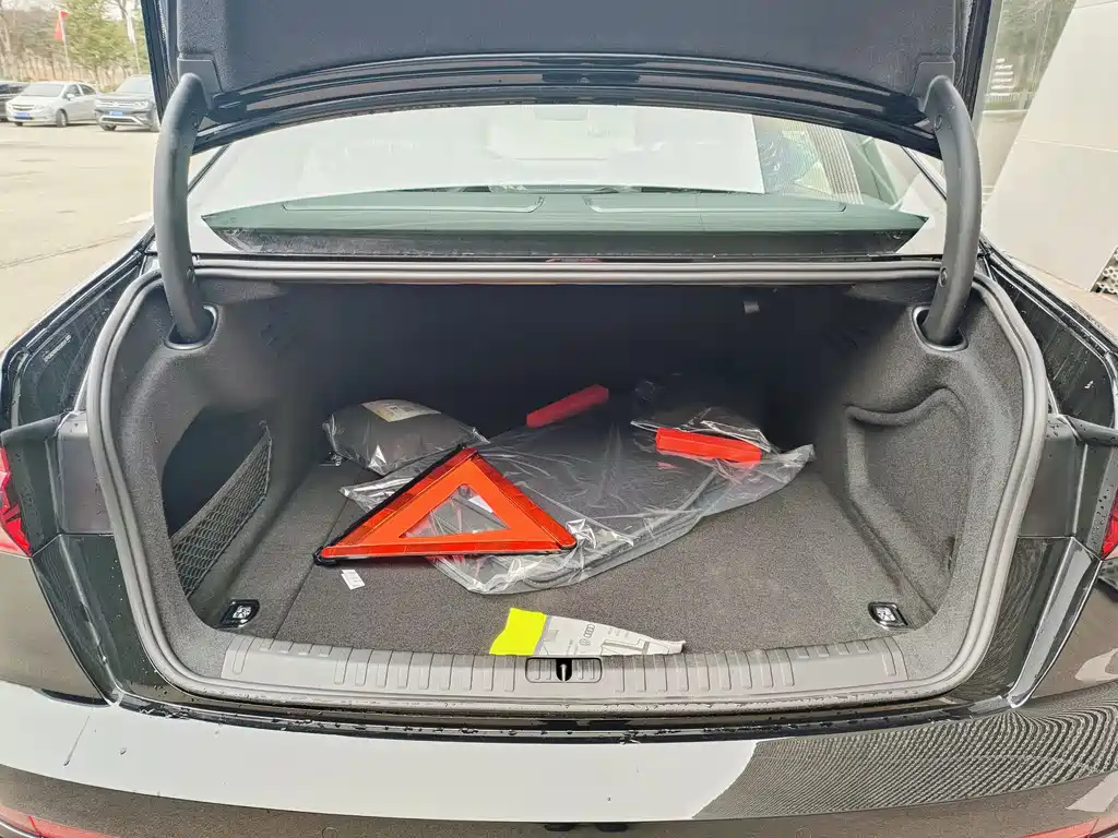 AUDI A6L 2024
