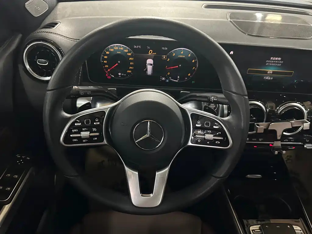 MERCEDES BENZ GLB 2020