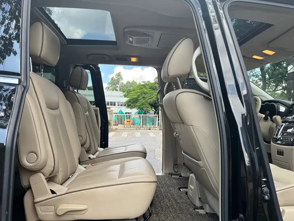 NISSAN QUEST 2015