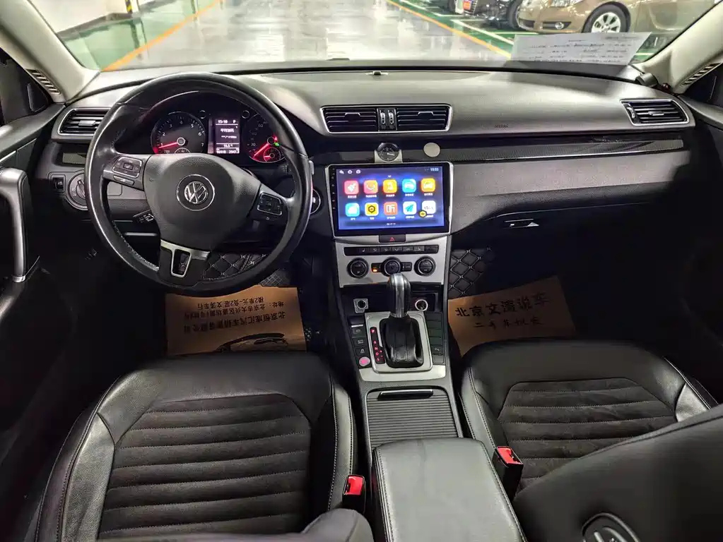 VOLKSWAGEN MAGOTAN 2015