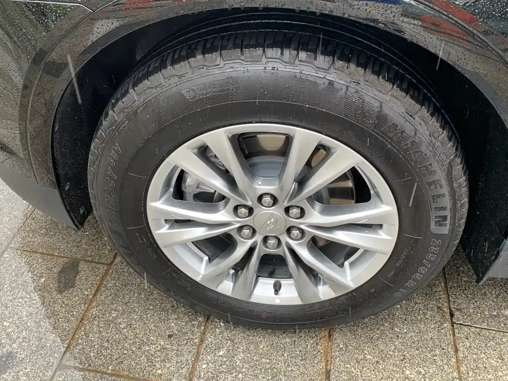 CADILLAC XT5 2024