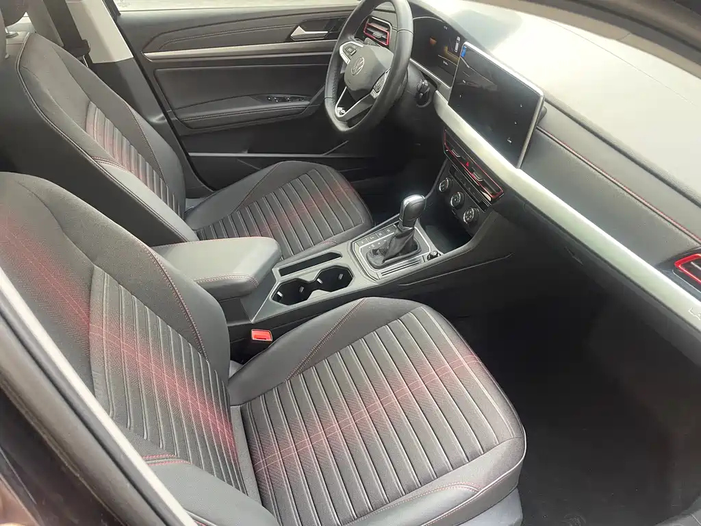 VOLKSWAGEN LAVIDA 2022