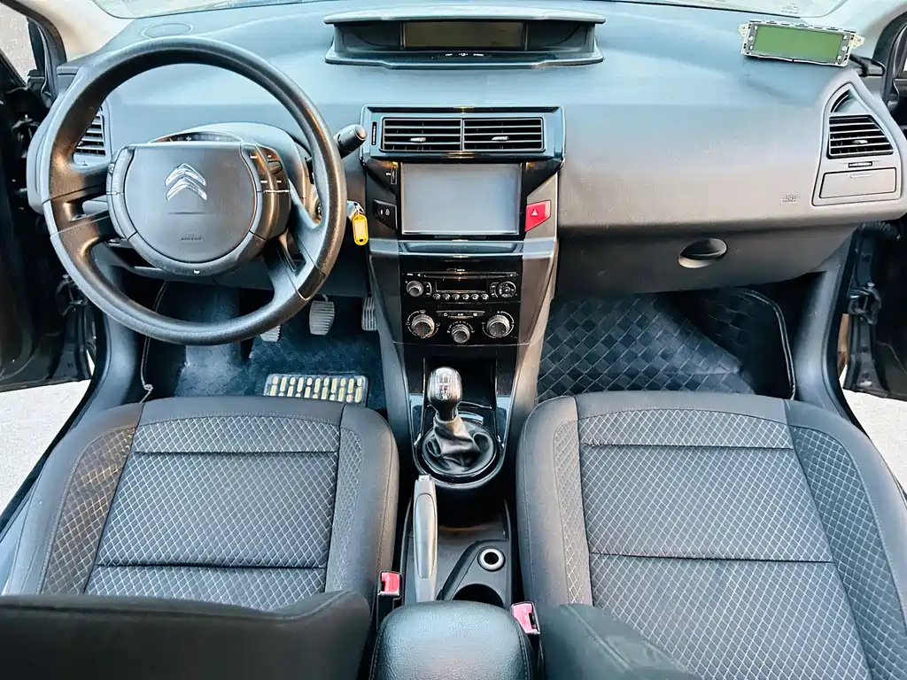 CITROEN C-QUATRE 2013
