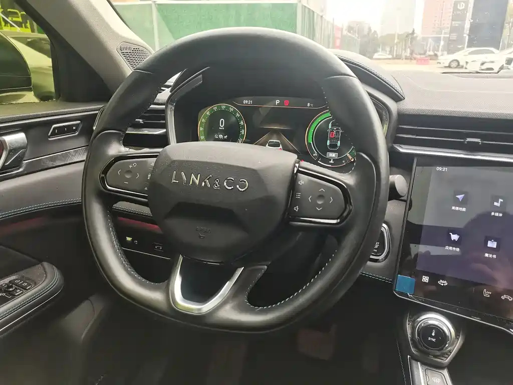 LYNK&CO 05 2021